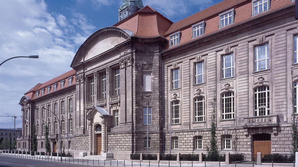 Does the new german ministry of economy have an unconscious religion?